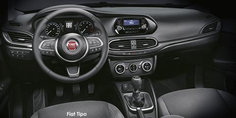 Fiat Tipo sedan 1.4 - Image credit: © 2024 duoporta. Generic Image shown.