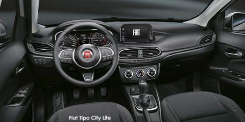 Fiat Tipo sedan 1.4 City Life - Image credit: © 2024 duoporta. Generic Image shown.