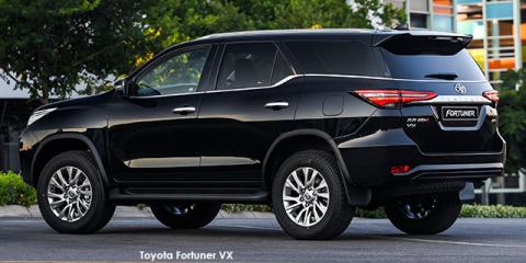 Toyota Fortuner 2.4GD-6 auto - Image credit: © 2022 duoporta. Generic Image shown.