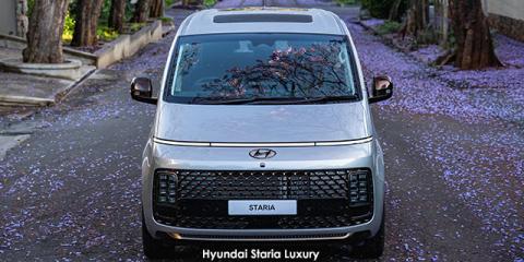 Hyundai Staria 2.2D Luxury - Image credit: © 2024 duoporta. Generic Image shown.
