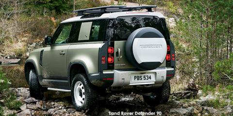 Land Rover Defender 90 D240 SE - Image credit: © 2022 duoporta. Generic Image shown.