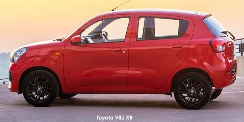 Toyota Vitz 1.0 XR manual - Image credit: © 2024 duoporta. Generic Image shown.