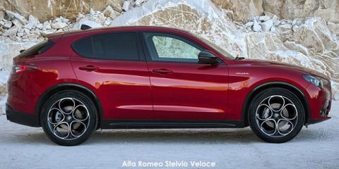 Alfa Romeo Stelvio 2.0T Veloce Q4 - Image credit: © 2024 duoporta. Generic Image shown.