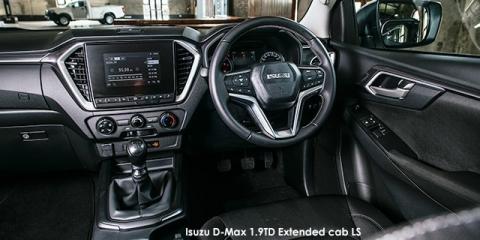Isuzu D-Max 1.9TD single cab LS manual - Image credit: © 2024 duoporta. Generic Image shown.