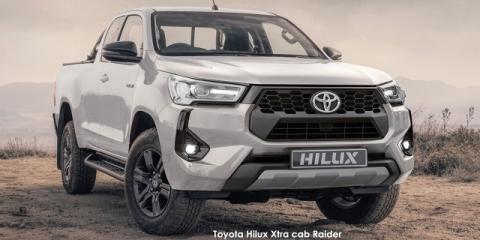 Toyota Hilux 2.4GD-6 Xtra cab Raider manual - Image credit: © 2024 duoporta. Generic Image shown.