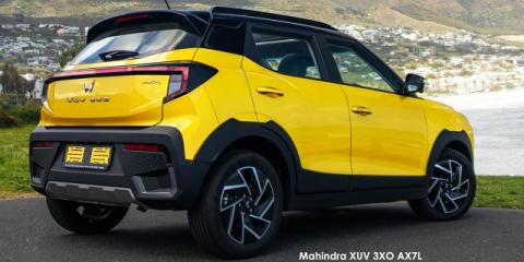 Mahindra XUV 3XO 1.2T AX5 manual - Image credit: © 2024 duoporta. Generic Image shown.