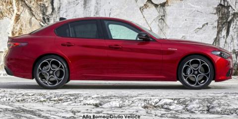 Alfa Romeo Giulia 2.0T Veloce - Image credit: © 2024 duoporta. Generic Image shown.