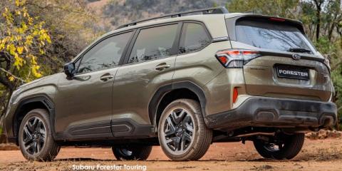 Subaru Forester 2.5i Field - Image credit: © 2025 duoporta. Generic Image shown.