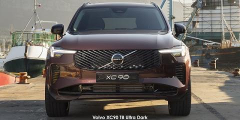 Volvo XC90 B5 AWD Ultra Dark - Image credit: © 2025 duoporta. Generic Image shown.