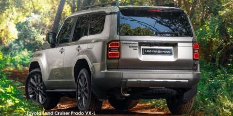 Toyota Land Cruiser Prado 2.8GD VX-L - Image credit: © 2025 duoporta. Generic Image shown.