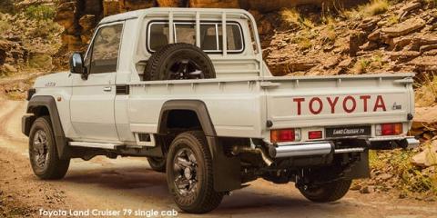 Toyota Land Cruiser 79 2.8GD-6 single cab auto - Image credit: &copy; 2026 duoporta. Generic Image shown.