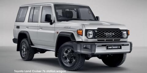Toyota Land Cruiser 76 2.8GD-6 station wagon LX manual - Image credit: &copy; 2026 duoporta. Generic Image shown.
