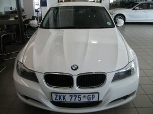 BMW 320i - Image 2