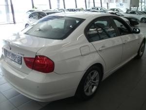 BMW 320i - Image 4
