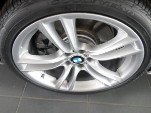 BMW 750i - Image 4