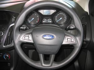 Ford Focus sedan 1.0T Ambiente - Image 8