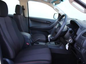 Isuzu D-Max 250 Extended cab Hi-Ride auto - Image 11