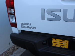 Isuzu D-Max 250 Extended cab Hi-Ride auto - Image 7