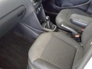 Volkswagen Polo hatch 1.2TSI Comfortline - Image 9