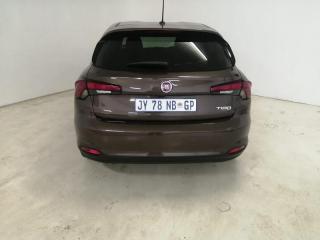 Fiat Tipo 1.6 Lounge automatic 5-Door