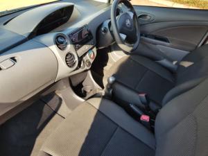 Toyota Etios hatch 1.5 Sport - Image 5