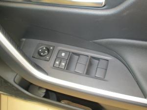 Toyota RAV4 2.0 GX auto - Image 11