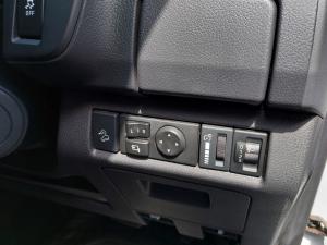Isuzu D-Max 300 3.0TD double cab 4x4 LX auto - Image 11