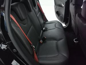 Renault Clio IV 1.6 RS 200 EDC CUP - Image 11