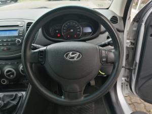 Hyundai i10 1.1 GLS - Image 12
