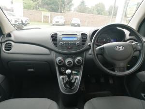 Hyundai i10 1.1 GLS - Image 18