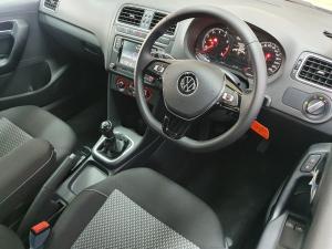 Volkswagen Polo Vivo hatch 1.6 Highline - Image 8