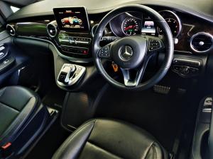 Mercedes-Benz V-Class V220CDI Avantgarde - Image 8