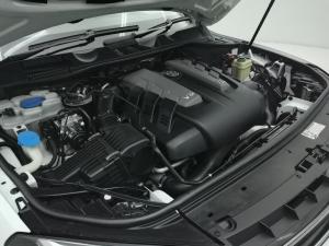 Volkswagen Touareg 3.0 V6 TDI TIP BLU180kw - Image 15