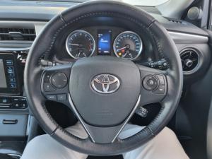 Toyota Corolla 1.8 Exclusive - Image 8