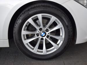 BMW 3 Series 320i auto - Image 9