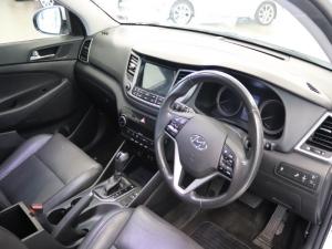 Hyundai Tucson 2.0 Elite automatic - Image 9