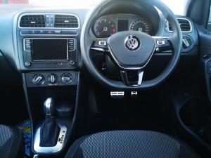 Volkswagen Polo sedan 1.6 Comfortline auto - Image 10
