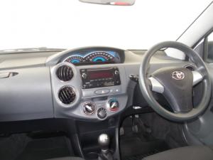 Toyota Etios hatch 1.5 Xs - Image 5