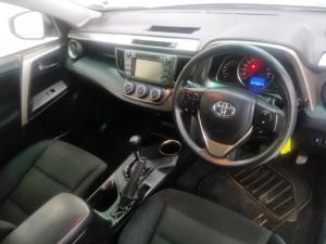Toyota RAV4 2.0 GX auto - Image 5