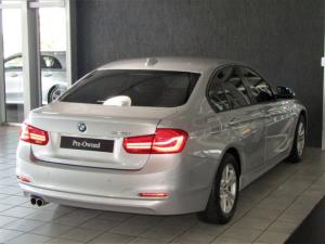 BMW 320i automatic - Image 7