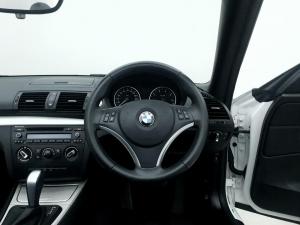 BMW 120i Convertible automatic - Image 8