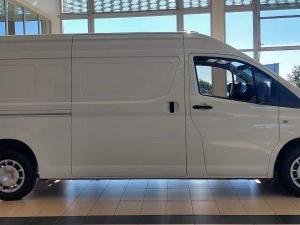 Toyota Quantum 2.8 SLWB panel van - Image 7