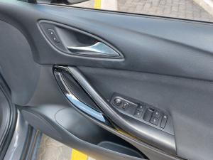 Opel Astra hatch 1.4T Sport - Image 10