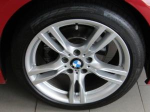BMW 320i Sport Line - Image 6