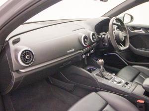 Audi RS3 2.5 Stronic - Image 8