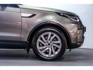 Land Rover Discovery HSE Td6 - Image 4