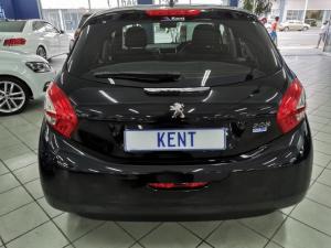Peugeot 208 5-door 1.2 Access - Image 4