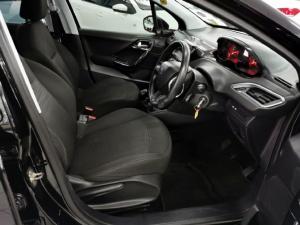 Peugeot 208 5-door 1.2 Access - Image 8