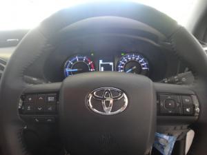 Toyota Hilux 2.8GD-6 double cab Legend auto - Image 5