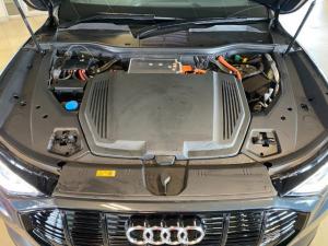 Audi e-tron 55 quattro Advanced - Image 20
